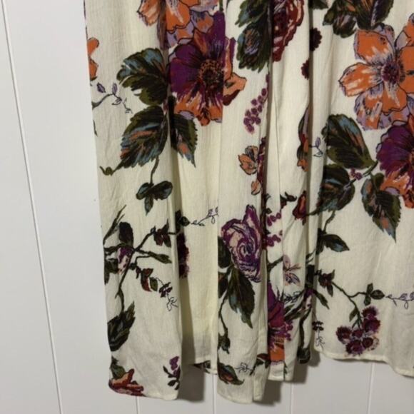 Third Bird Nest Cream and Floral 100% Rayon Flutter Sleeve Jumper Size Small - Picture 4 of 10